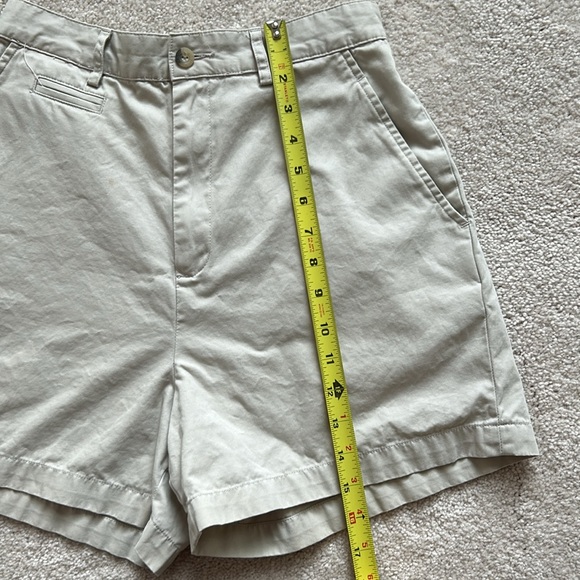 Classiques Du Sport Khaki/Cream Shorts. Size 6P - Picture 8 of 10